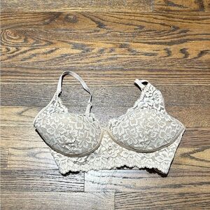 Maidenform Lace Underwire Bra in Cream